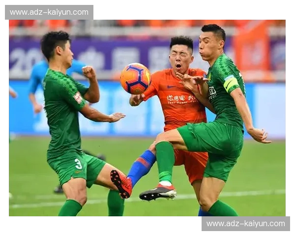 绿茵场的史诗：重温鲁能vs国安经典战役，点燃心中不灭的激情